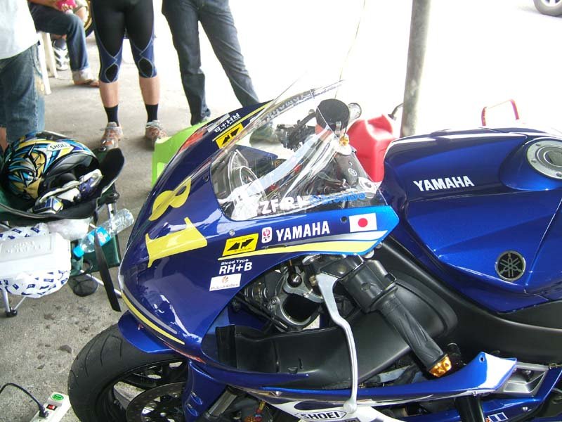 Upper Cowling (Race GRP), 2004-6 Yamaha R1 - Image 5