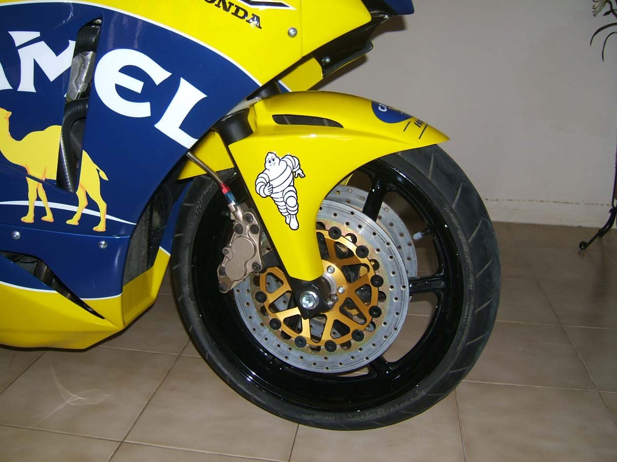 Front Fender (GRP), NC29/30, 2006 RC211V style - Image 3
