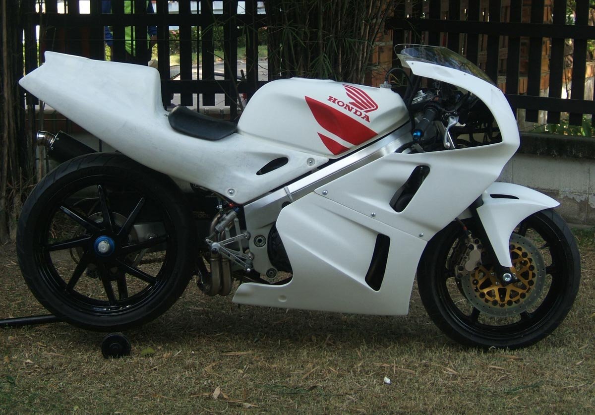 Seat Cowling (GRP), NC30, RVF Race Style, No Tail Light - Image 2