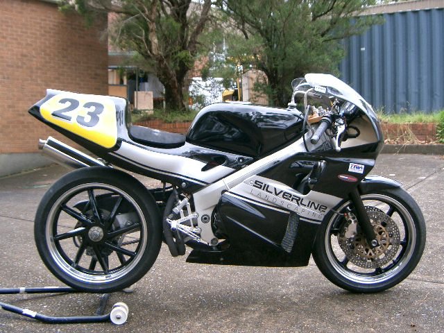 Seat Cowling (GRP), NC30, RVF Race Style, No Tail Light - Image 4