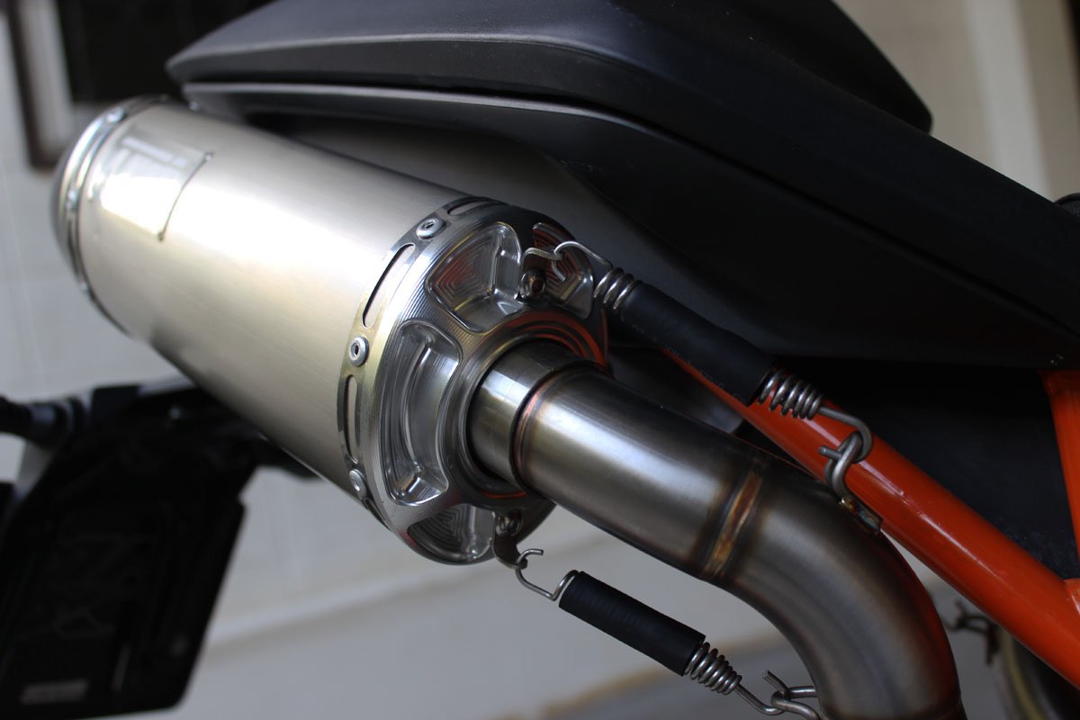 Silencer, Right, Stainless, Oval/Carbon End Cap, Spring Mount, KTM RC390 Serpent, No Fittings - Image 3