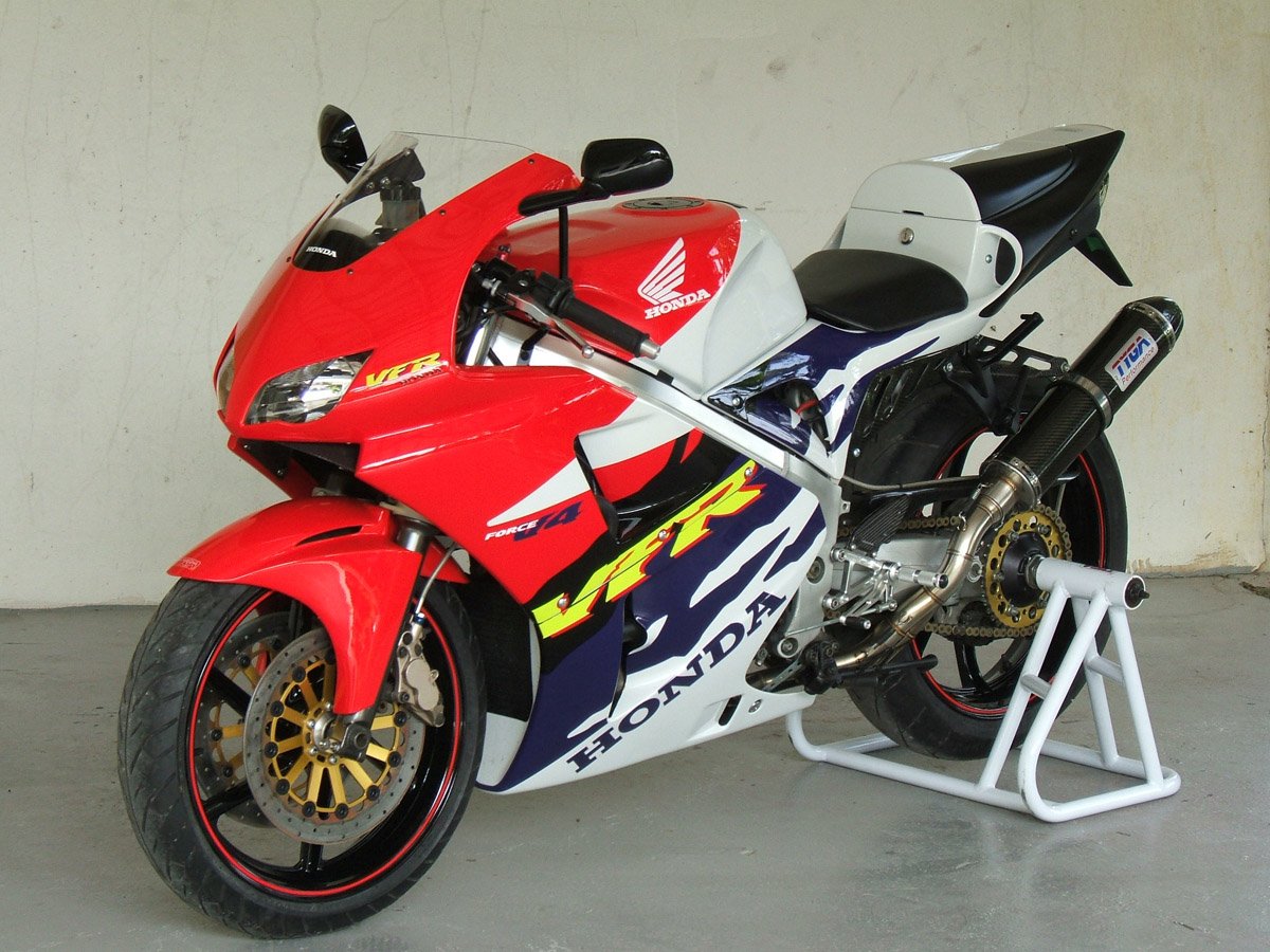 Front Fender (GRP), NC29/30, 2006 RC211V style - Image 4