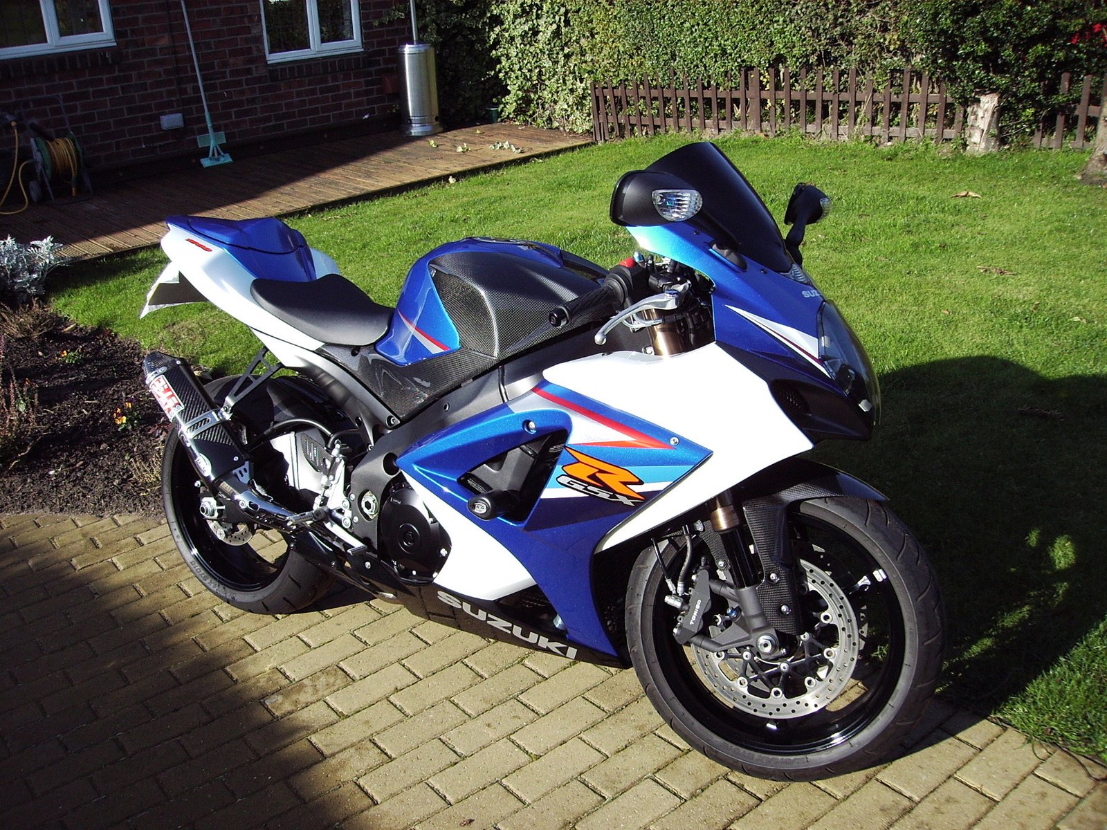 Tank In-Fill Panels, Pair, (Carbon), Suzuki GSX-R1000 K7 -K8 - Image 2