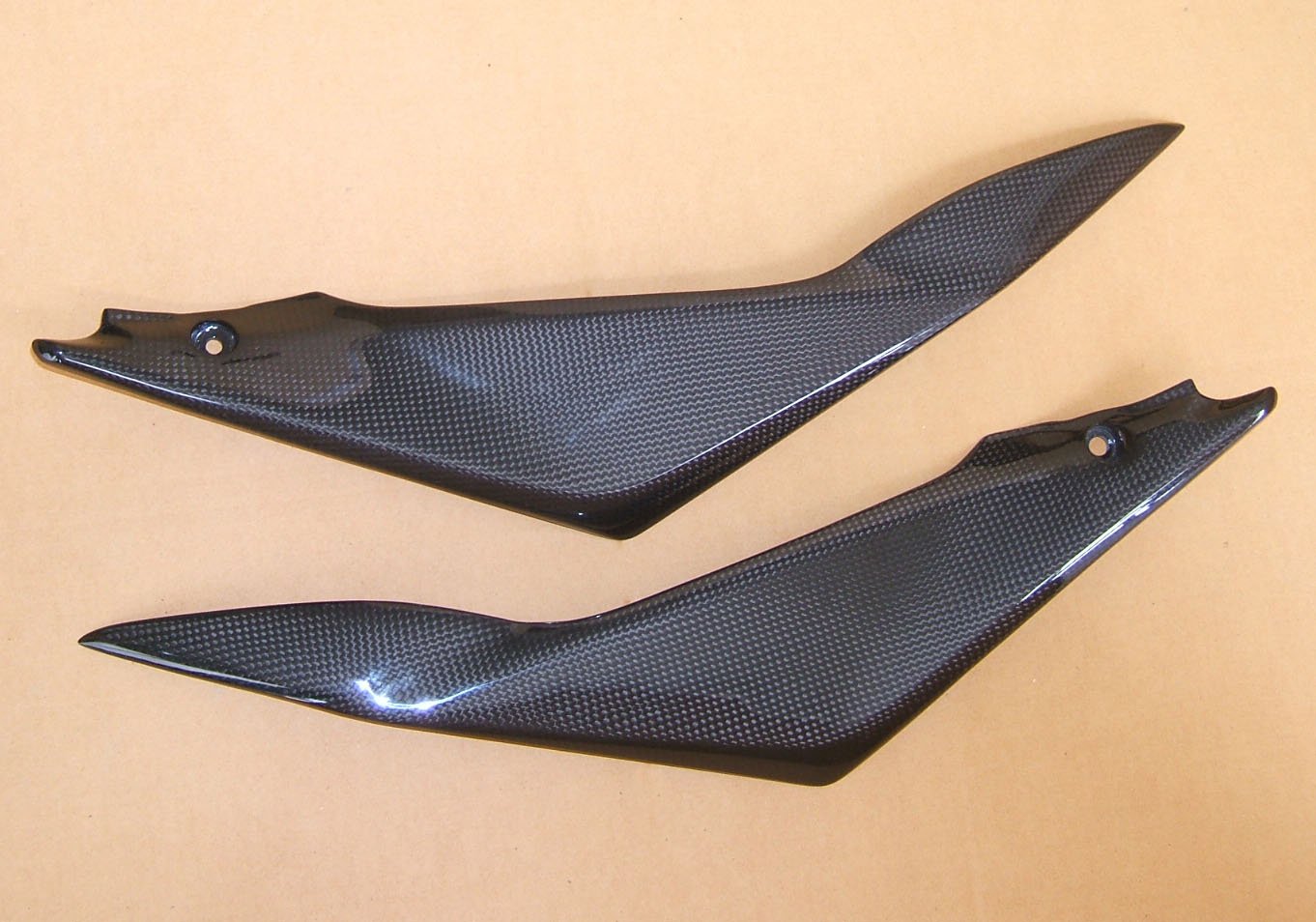 Tank In-Fill Panels Pair (Carbon), Suzuki GSX-R1000 K5-K6