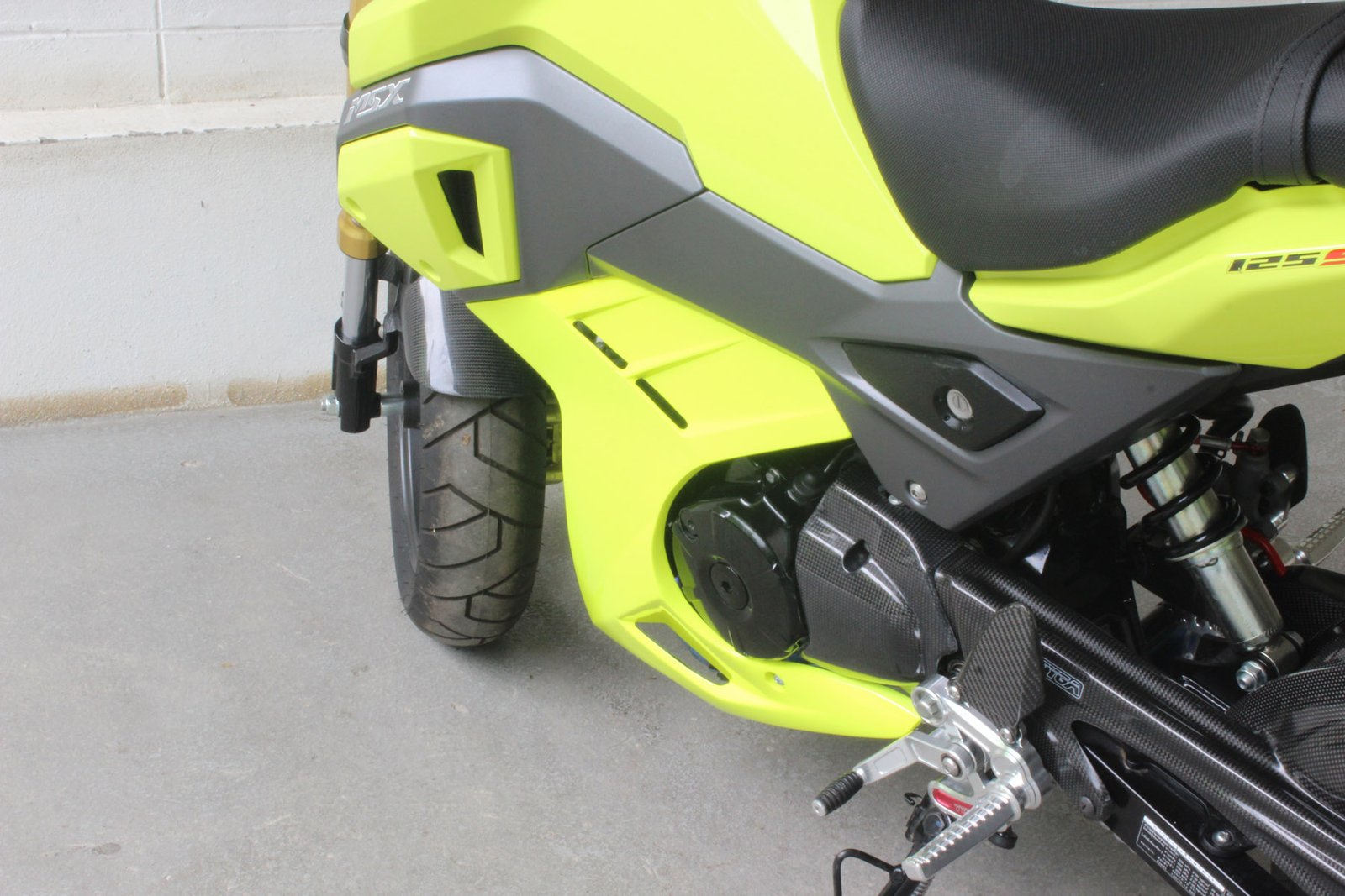 Lower Cowling, (GRP) White MSX125SF, Grom 2nd gen 16-18 - Image 5