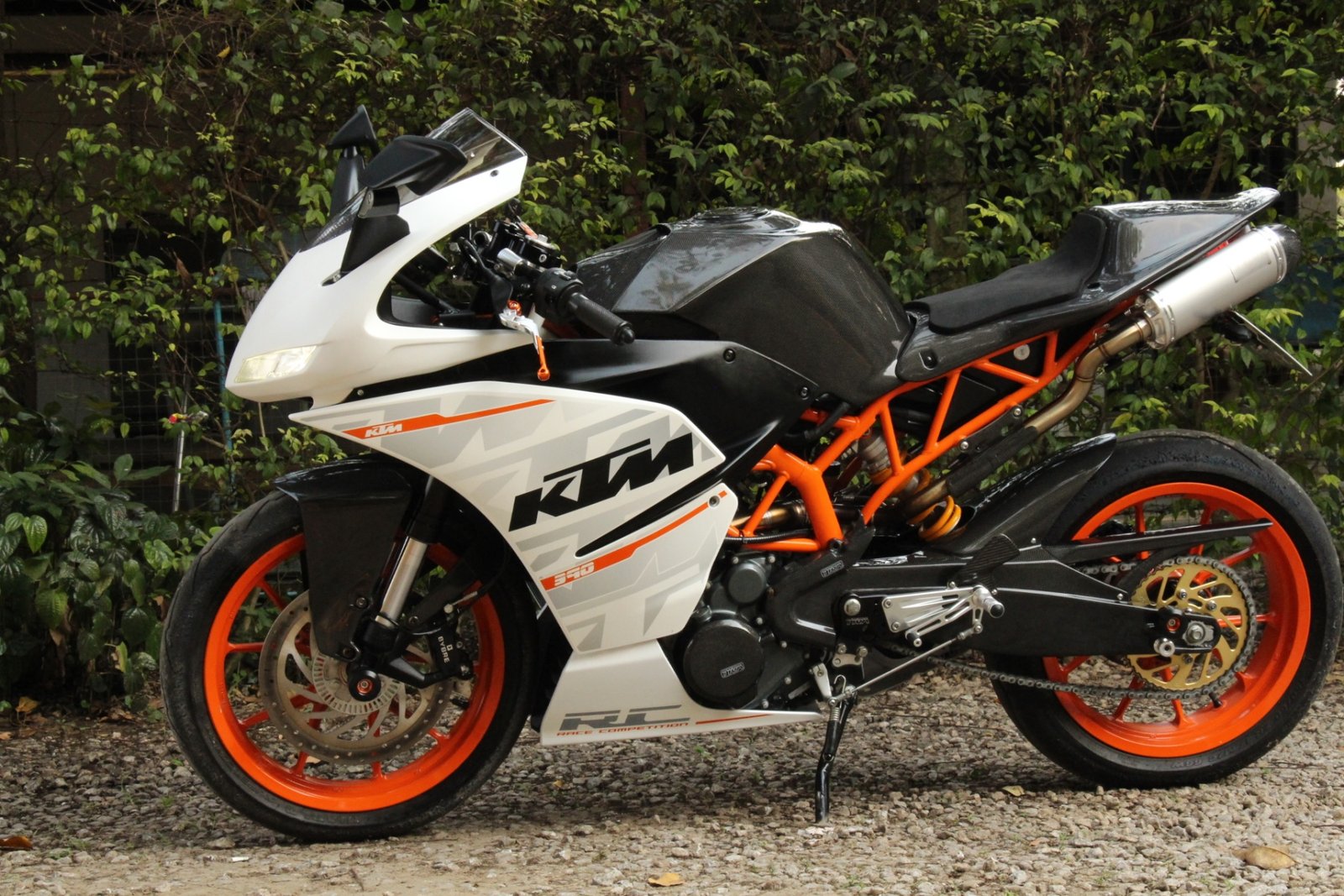 Kit, Upper Fairing, Street, (GRP) KTM RC125/200/250/390 - Image 7