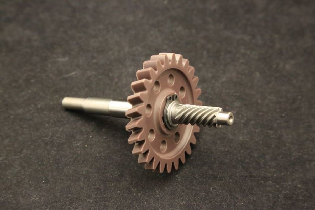 Water Pump Shaft/Gear, MC18, MC21 - Image 2