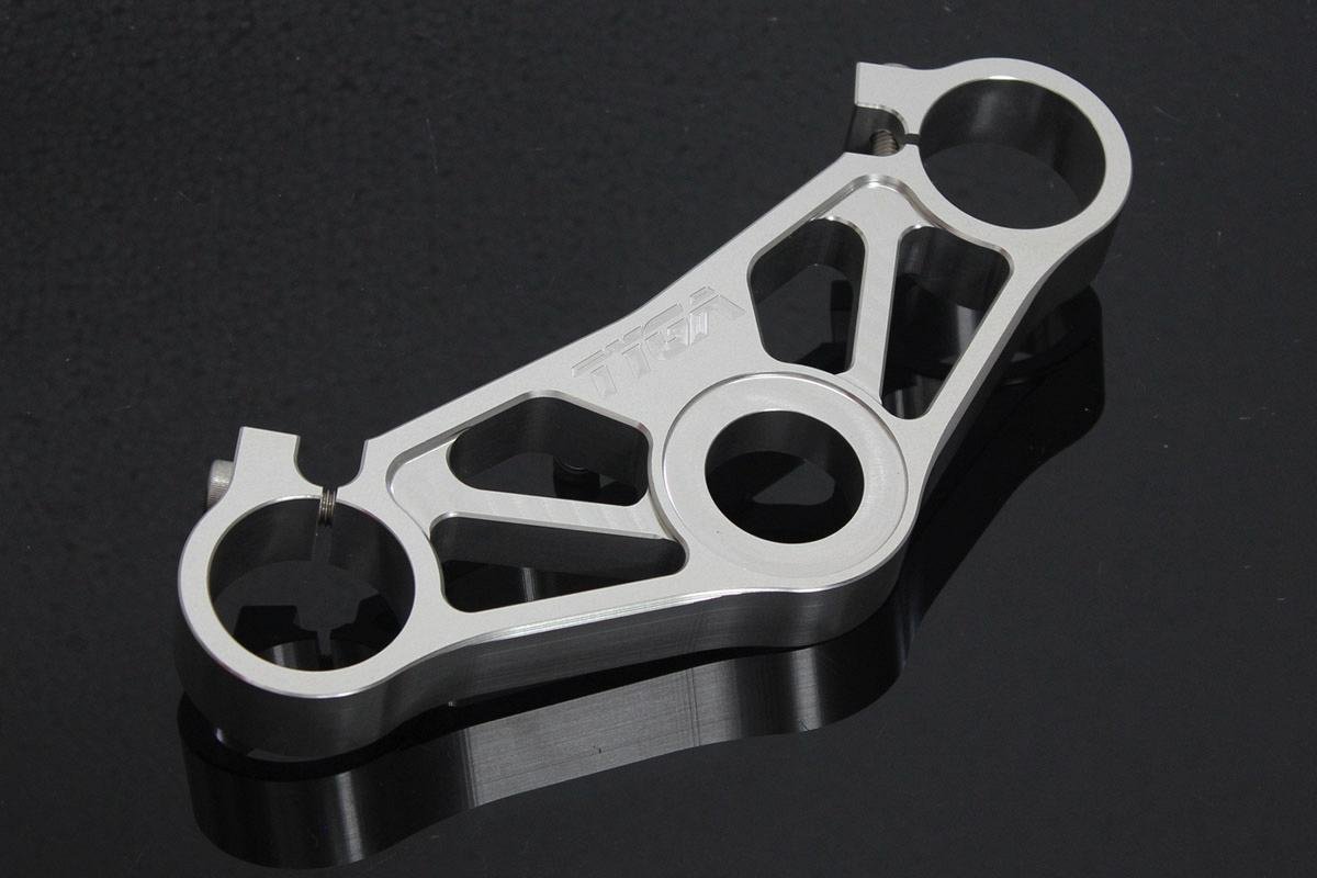 Top Triple Clamp, CNC Silver, NC30 VFR400R - Image 2