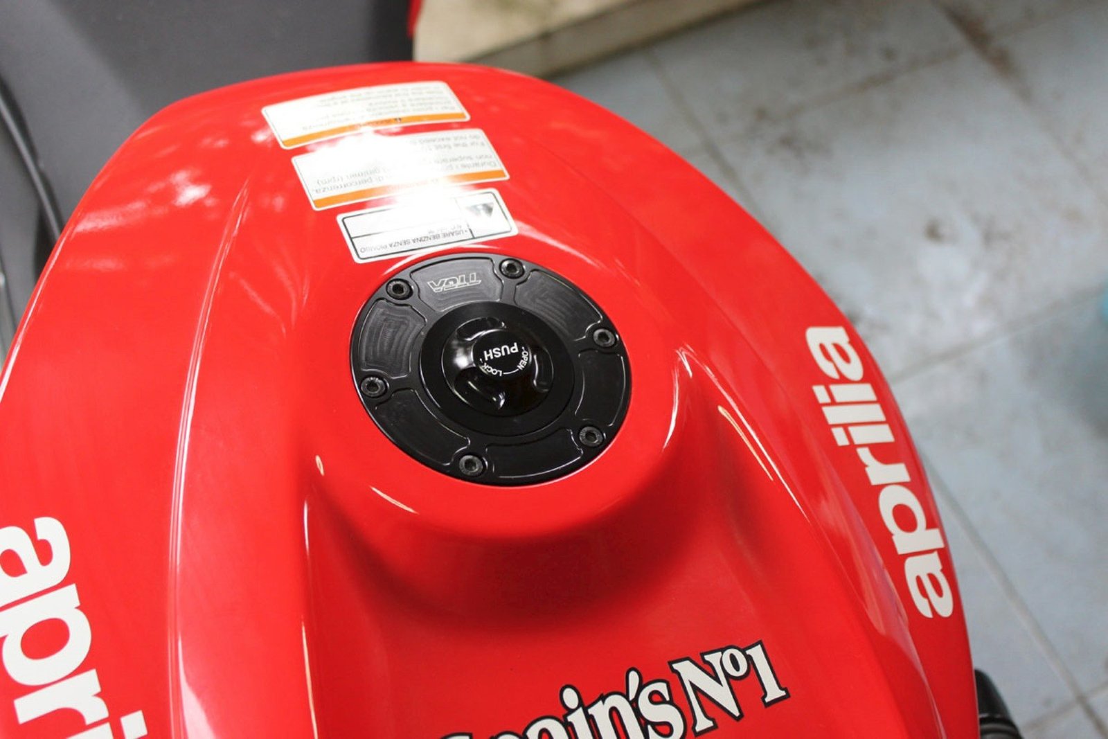 Tank Filler Cap, Keyless, Racing Type, Aprilia - Image 5