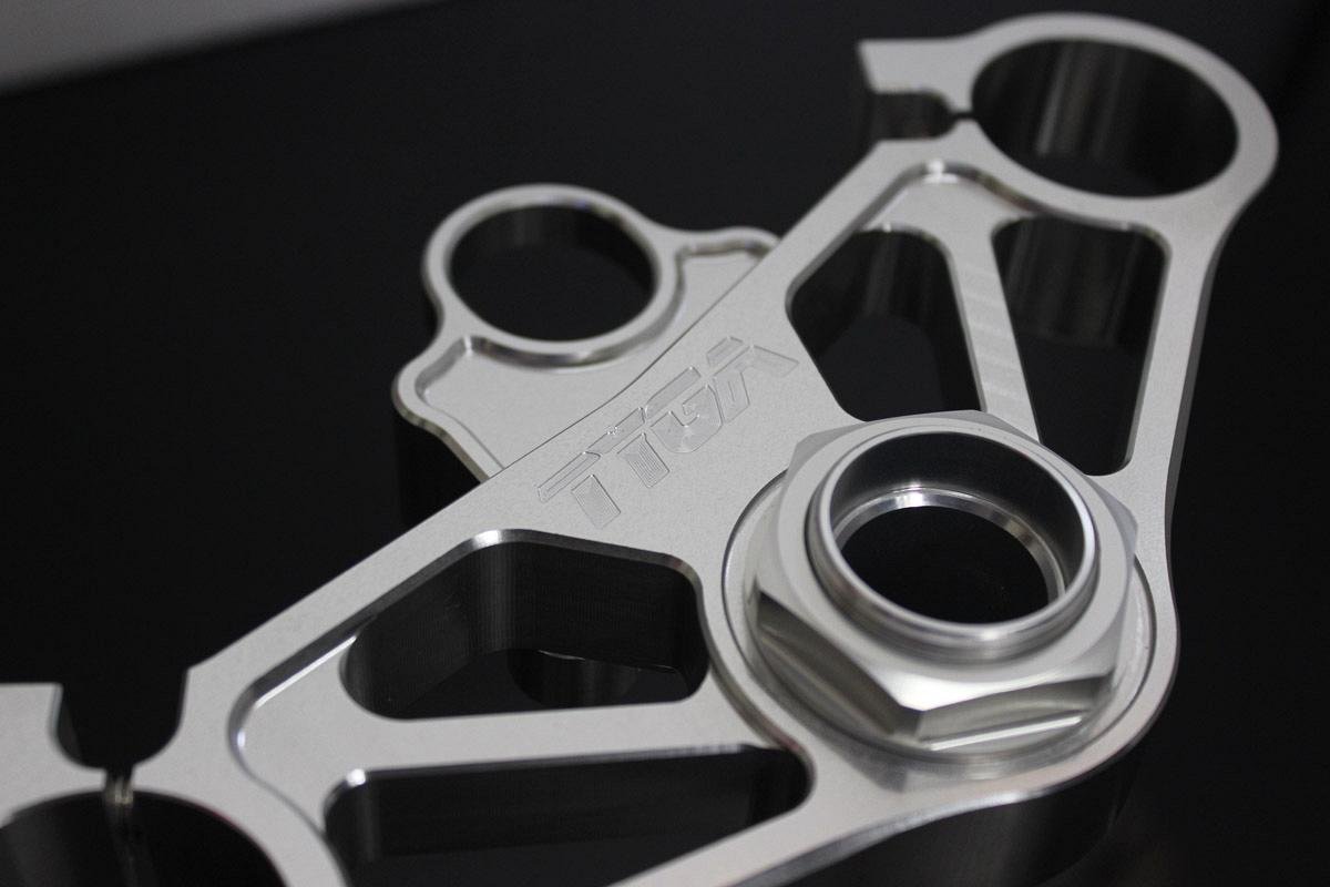 Triple Clamp Set, CNC Silver, VFR400R, NC30 (stock forks) - Image 4