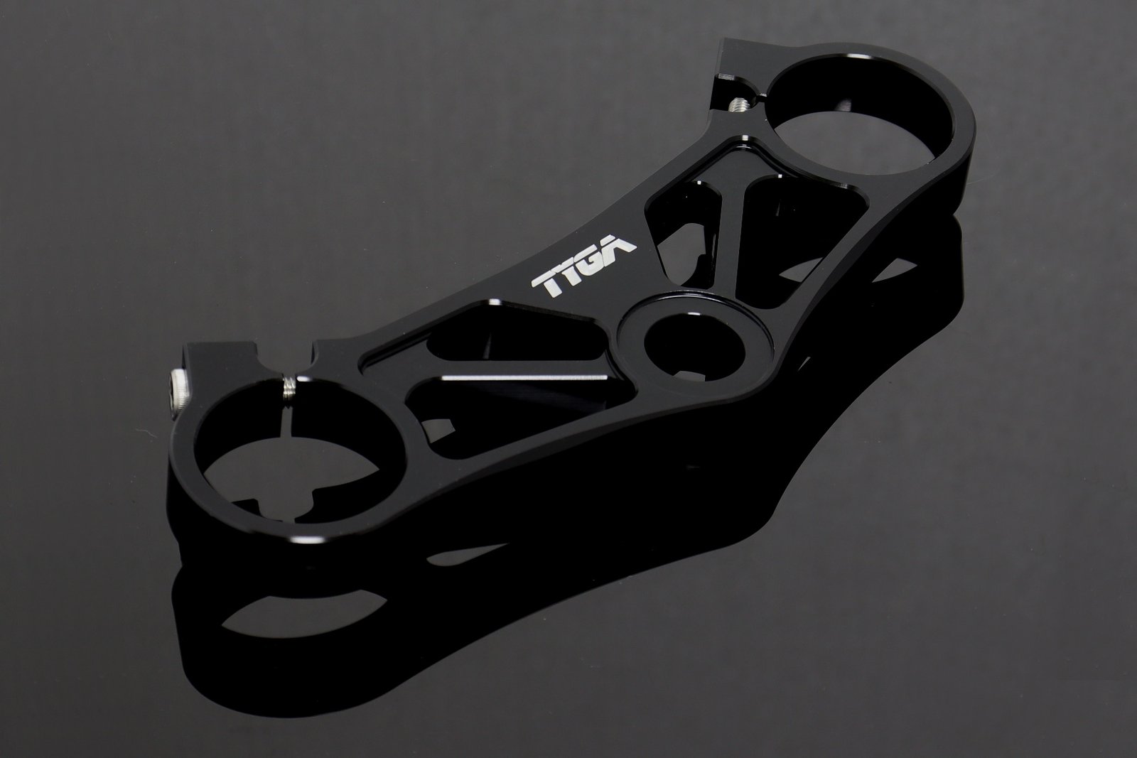 Top Triple Clamp, CNC Black, RGV250 VJ23