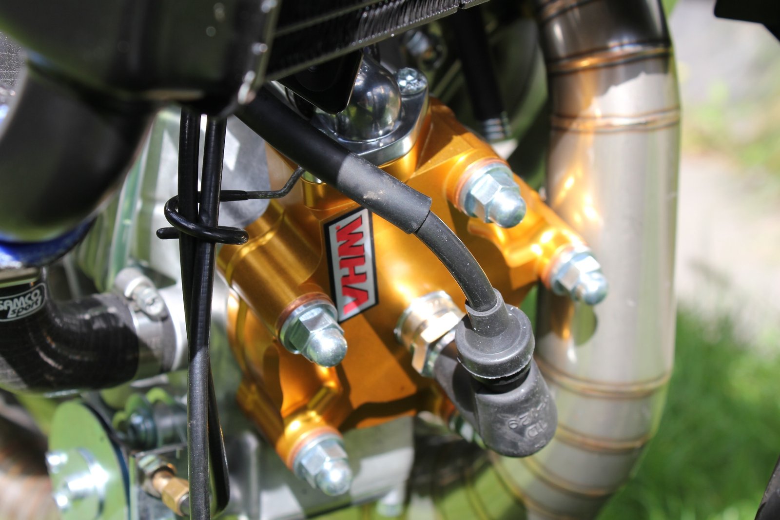 VHM Cylinder Head RGV250 VJ21 & VJ22 / Aprilia RS250 - Image 6