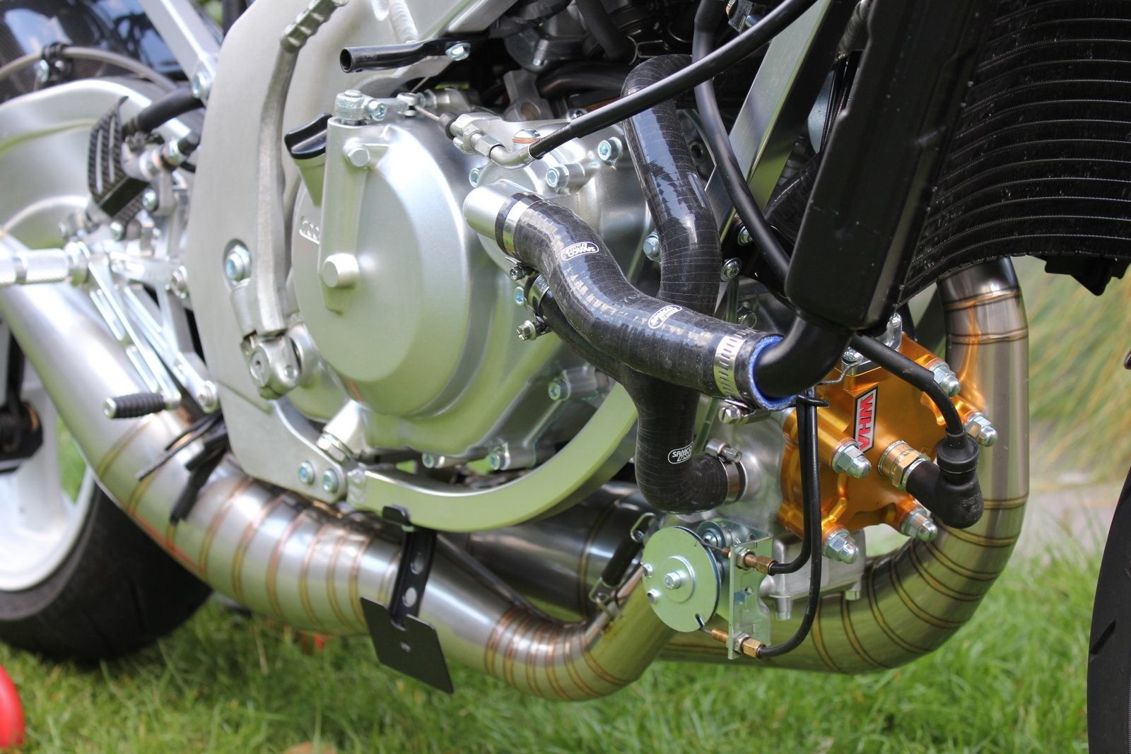 VHM Cylinder Head RGV250 VJ21 & VJ22 / Aprilia RS250 - Image 7