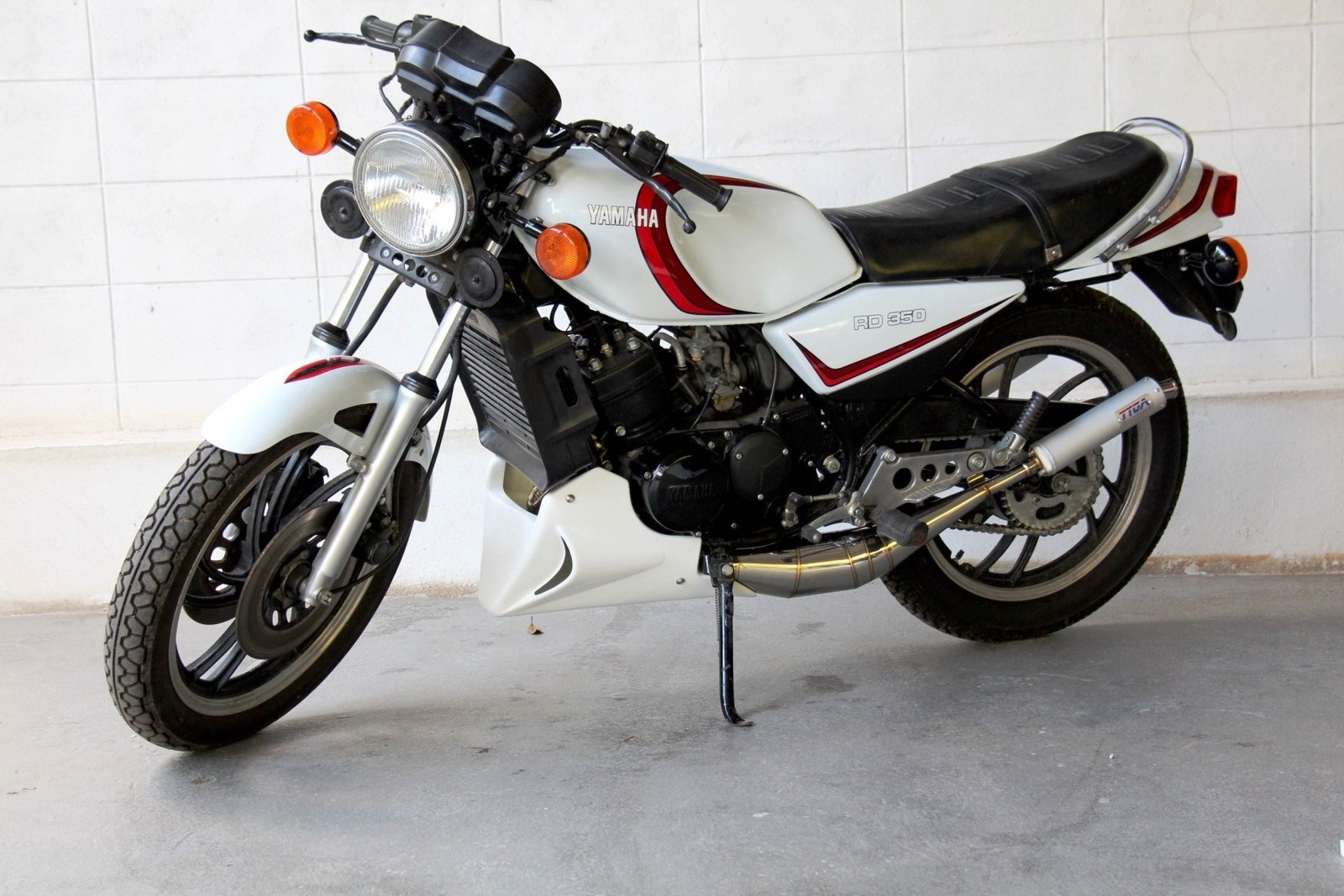 Belly Pan, (GRP) RD250/350LC (4LO) - Image 8