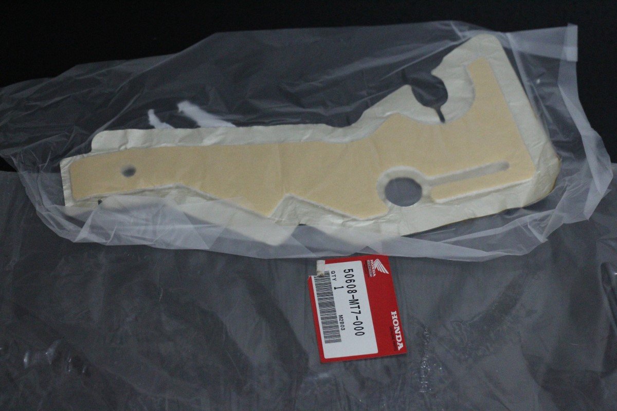 Exhaust Guard, Carbon, Honda NR750 - Image 7