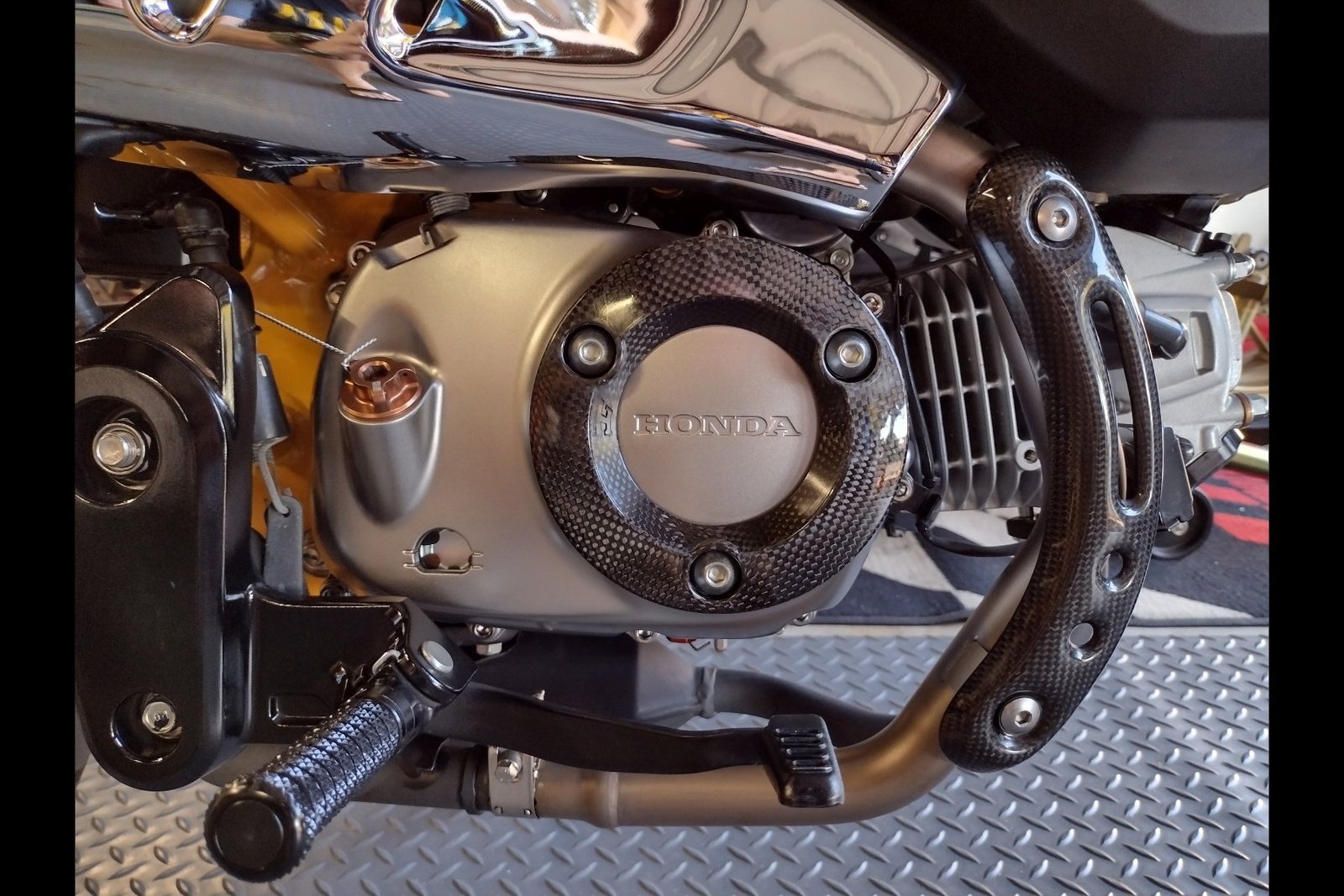 Engine Cover, Right, Carbon, (4 speed engine) Monkey 125 2018-2021 - Image 5