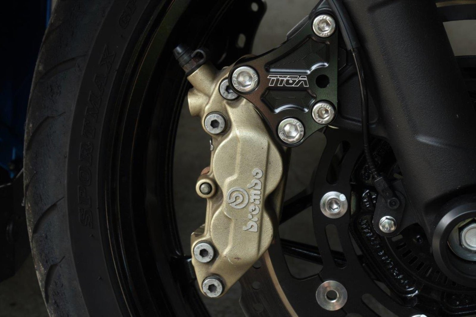 Bracket, Front Brake, 40 mm Brembo Conversion, Black, Kawasaki Ninja 400 - Image 3