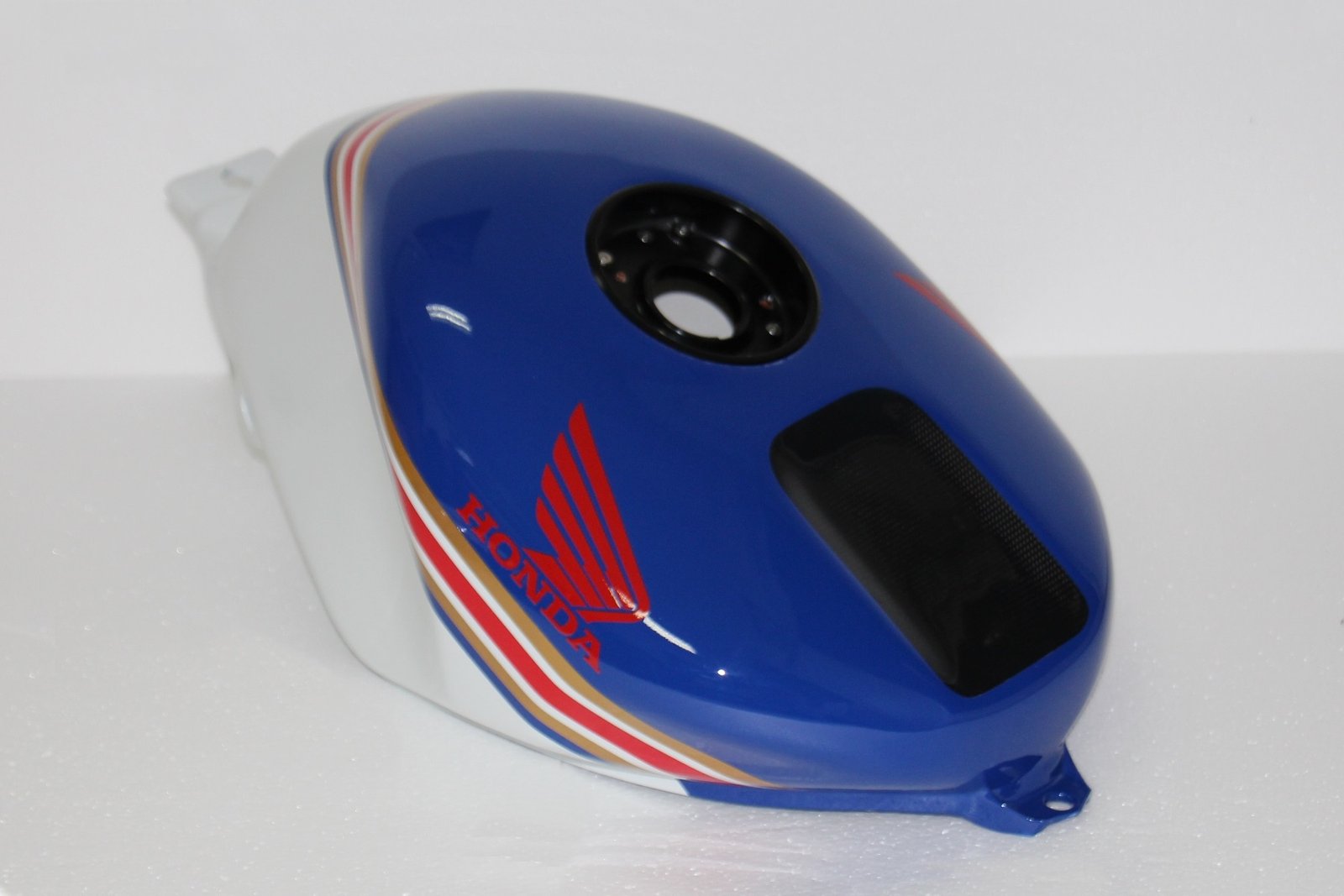 Kit, Bodywork, GRP, stock shape, with Carbon tank, NSR250 MC28, Painted Rothmans - Image 3