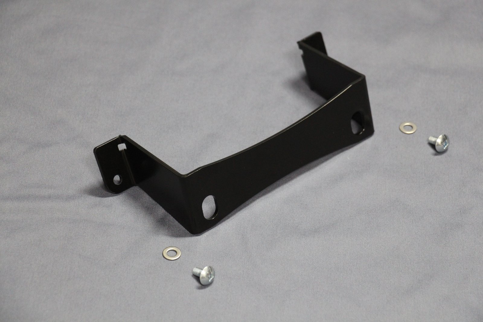 Seat Cowling Spigot Stay, no undertray
