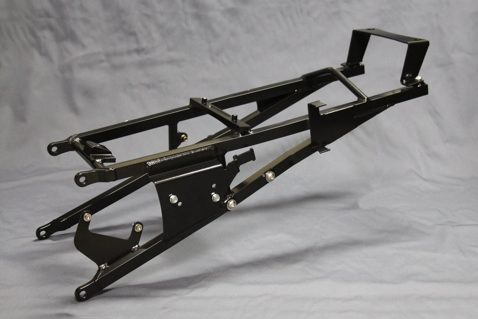 Seat Cowling Spigot Stay, no undertray - Image 3