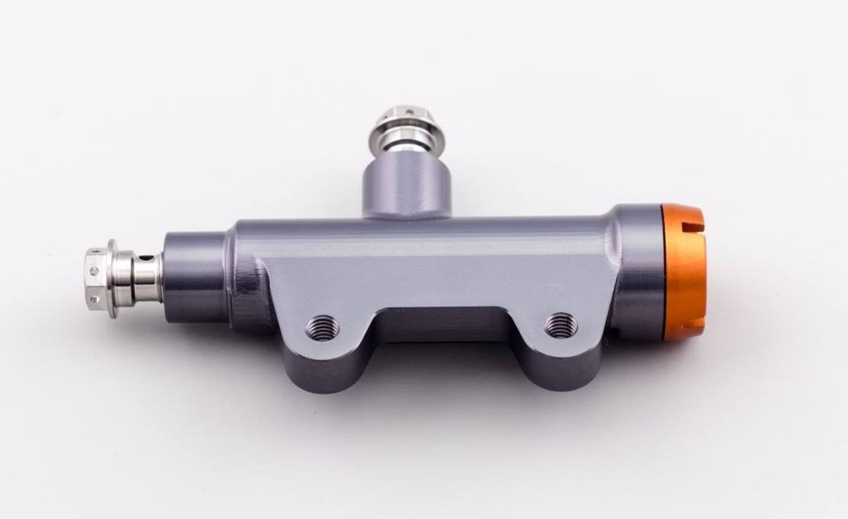 BMC18GB Back Master Cylinder – Double Banjo Side and Top - Image 2