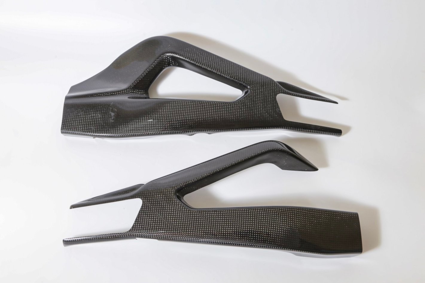 JAP4 BMW S1000RR (2019- ) Carbon Swingarm Cover Set
