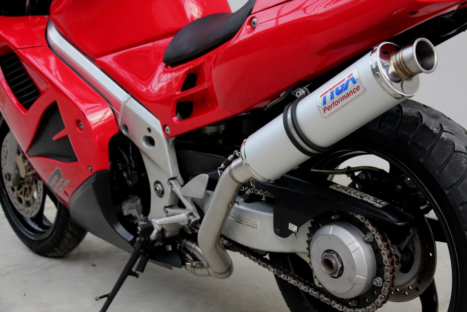 Set, Pipe, L.H Exit, Full Race System, VFR750F, Gen 4, '94-'97 Round Aluminium Silencer - Image 4