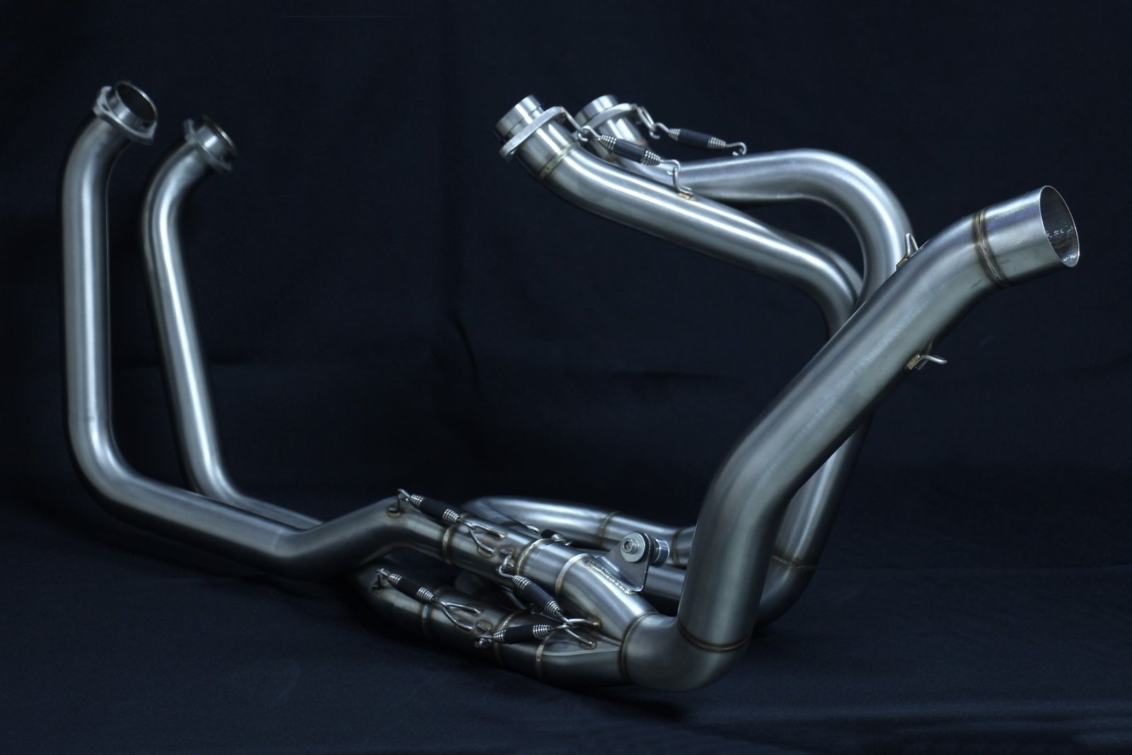 Set, Pipe, L.H Exit, Full Race System, VFR750F, Gen 4, '94-'97 Round Aluminium/Carbon End Cap Silencer - Image 6