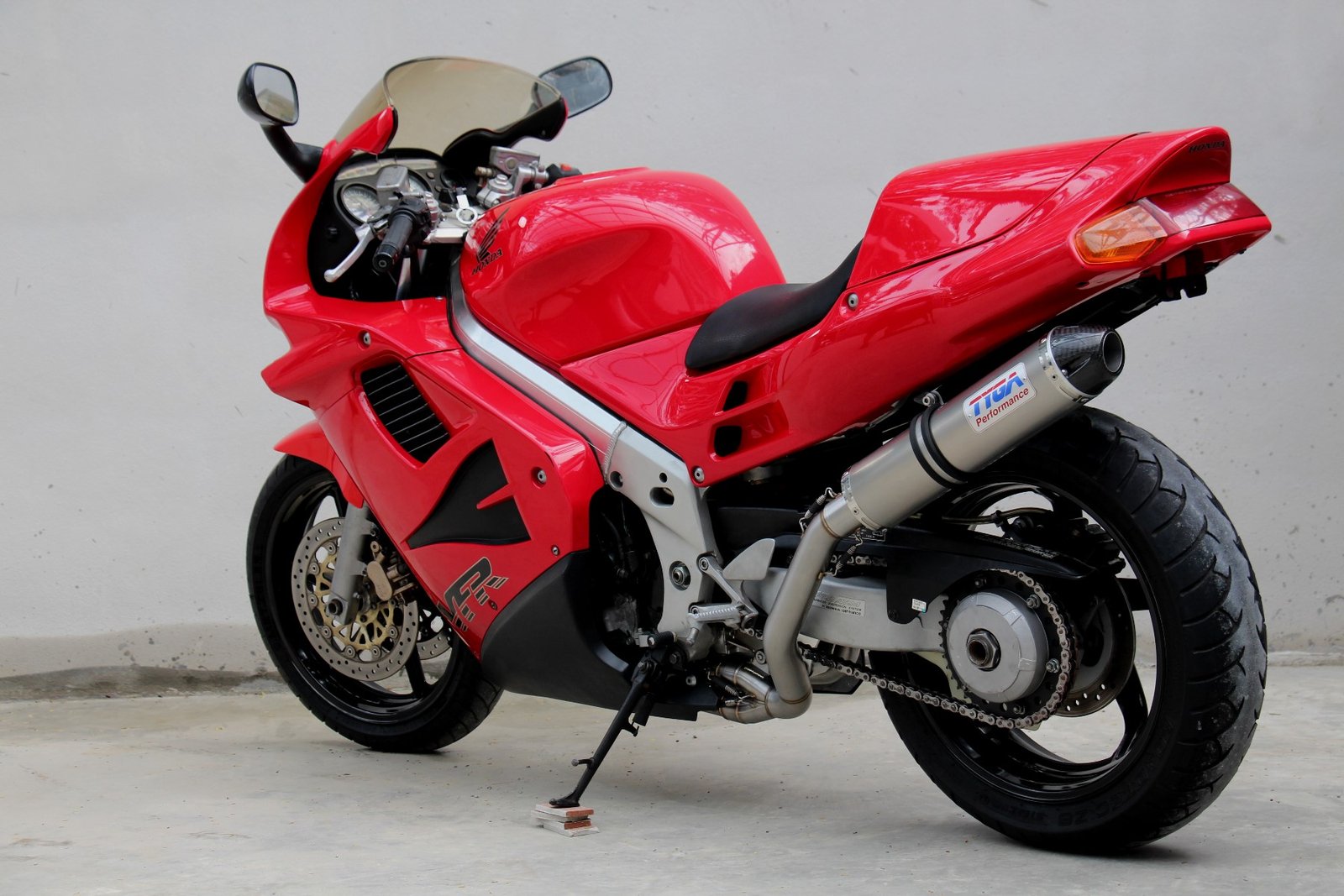 Set, Pipe, L.H Exit, Full Race System, VFR750F, Gen 4, '94-'97 Round Stainless/Carbon End Cap Silencer