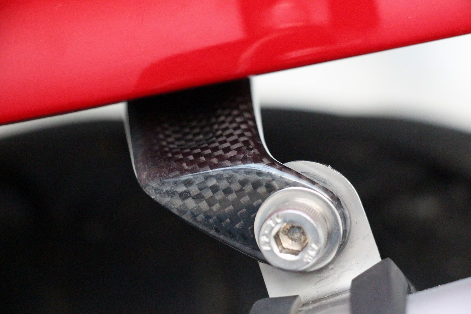 Stay, Carbon, Silencer, Left, VFR750F, Gen 4, '94-'97 - Image 2