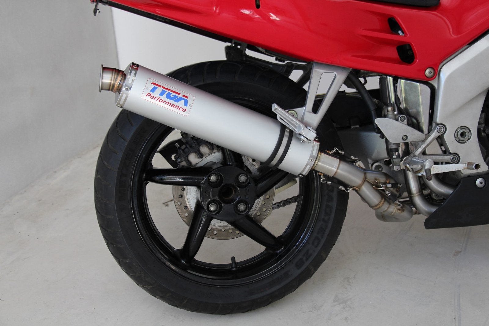 Set, Pipe, R.H Exit, Full Race System, Round Aluminium Silencer, VFR750F, Gen 4, '94-'97 - Image 2