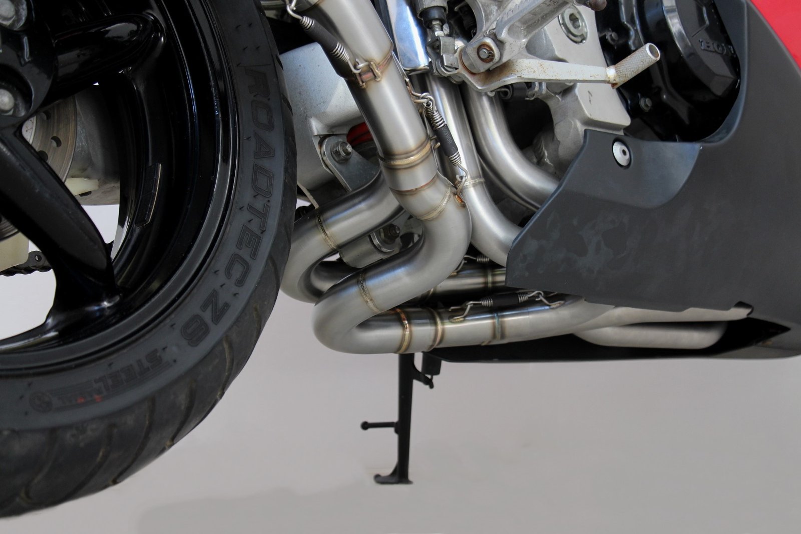 Set, Pipe, R.H Exit, Full Race System, Round Aluminium Silencer, VFR750F, Gen 4, '94-'97 - Image 4