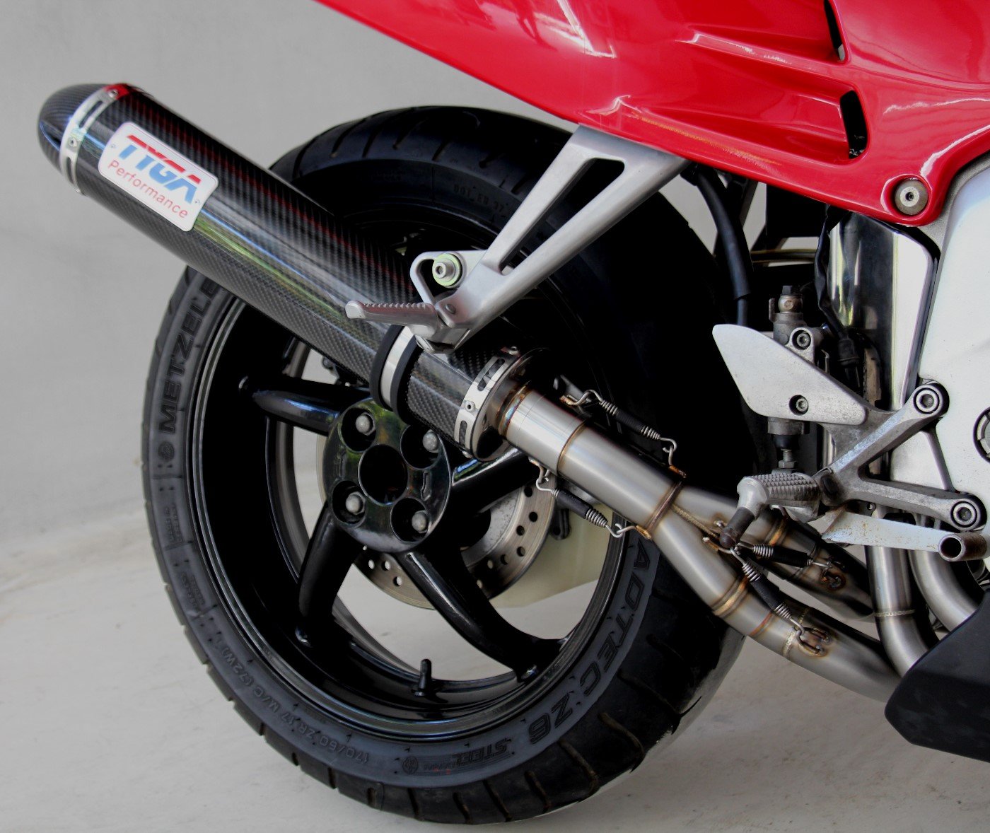 Set, Pipe, R.H Exit, Full Race System, Round Carbon/Carbon End Cap Silencer, VFR750F, Gen 4, '94-'97 - Image 5