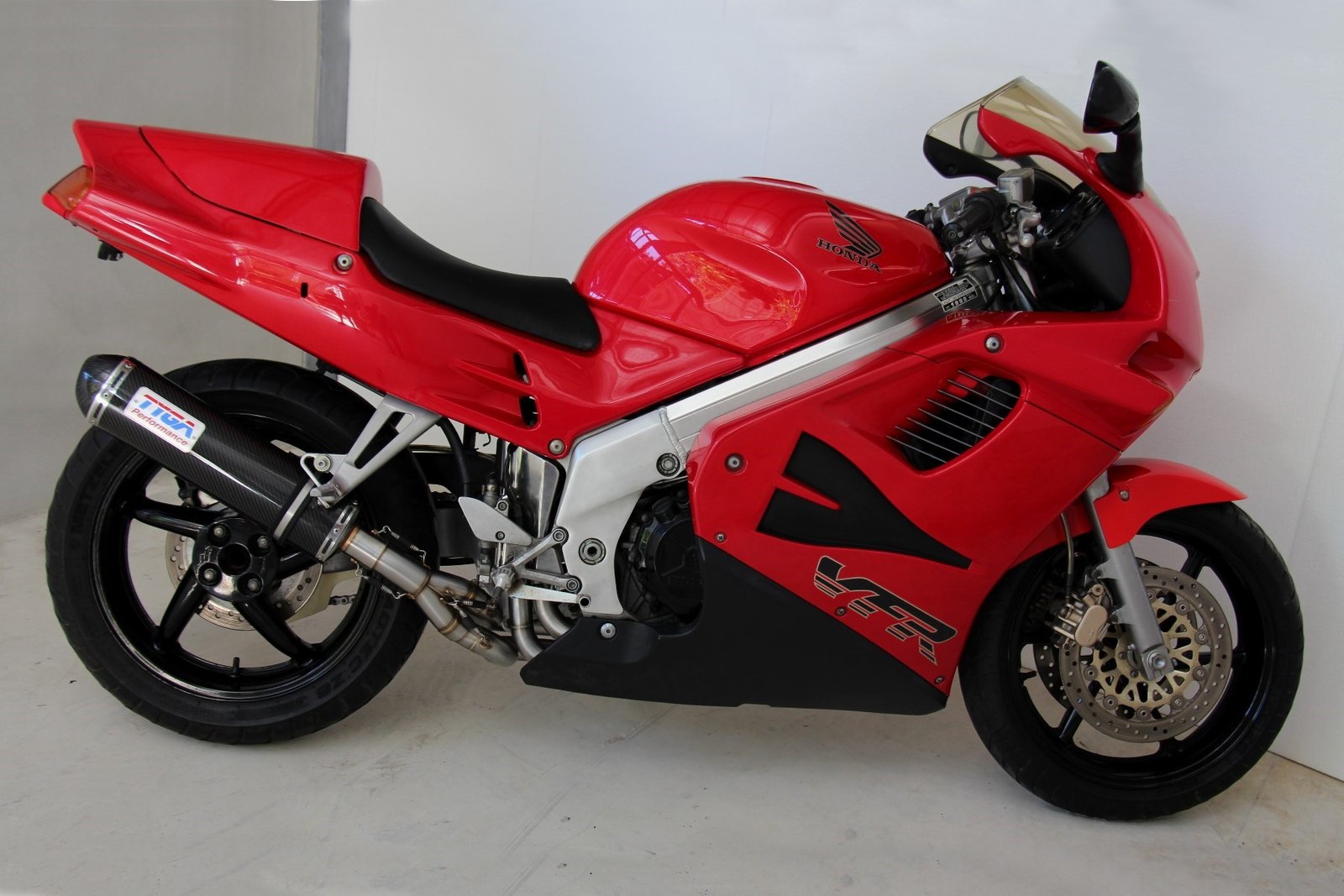 Set, Pipe, R.H Exit, Full Race System, Oval Carbon/Carbon End Cap Silencer, VFR750F, Gen 4, '94-'97 - Image 2