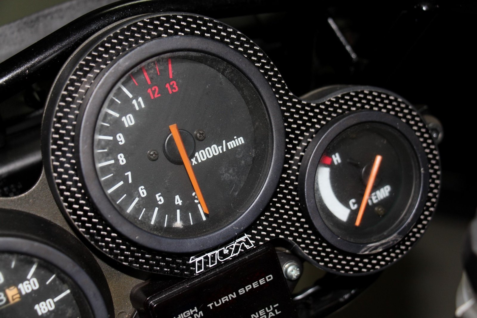 Carbon Meter Cover RGV250 VJ21 - Image 2