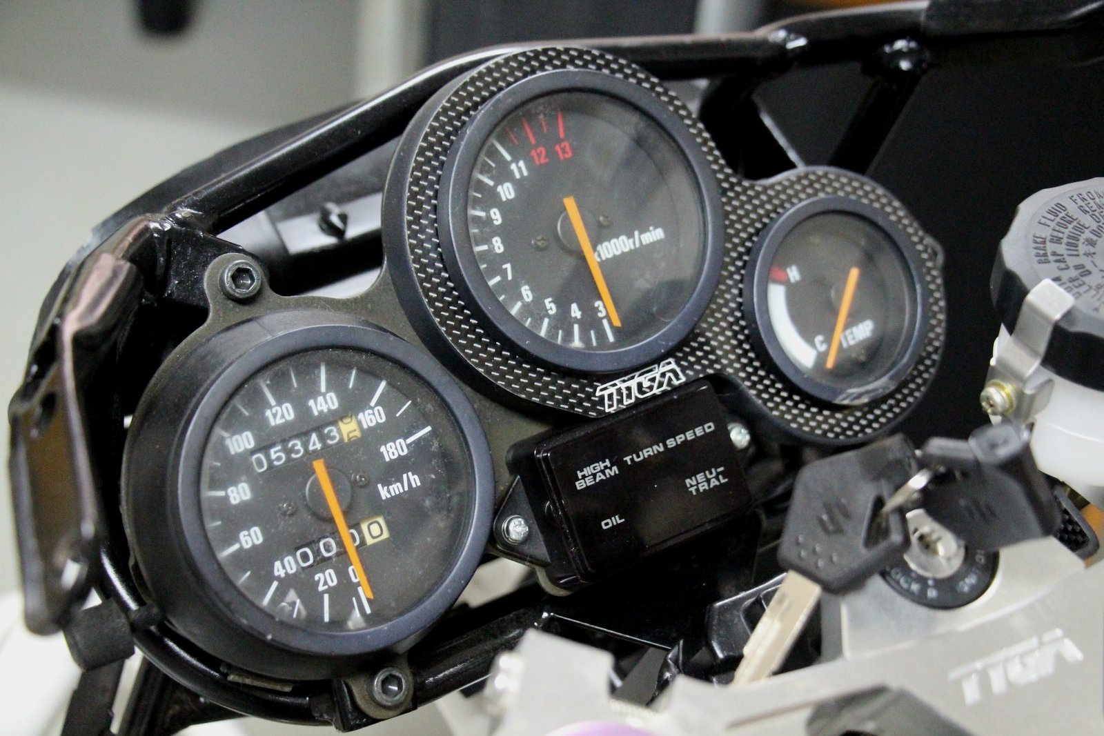 Carbon Meter Cover RGV250 VJ21 - Image 3