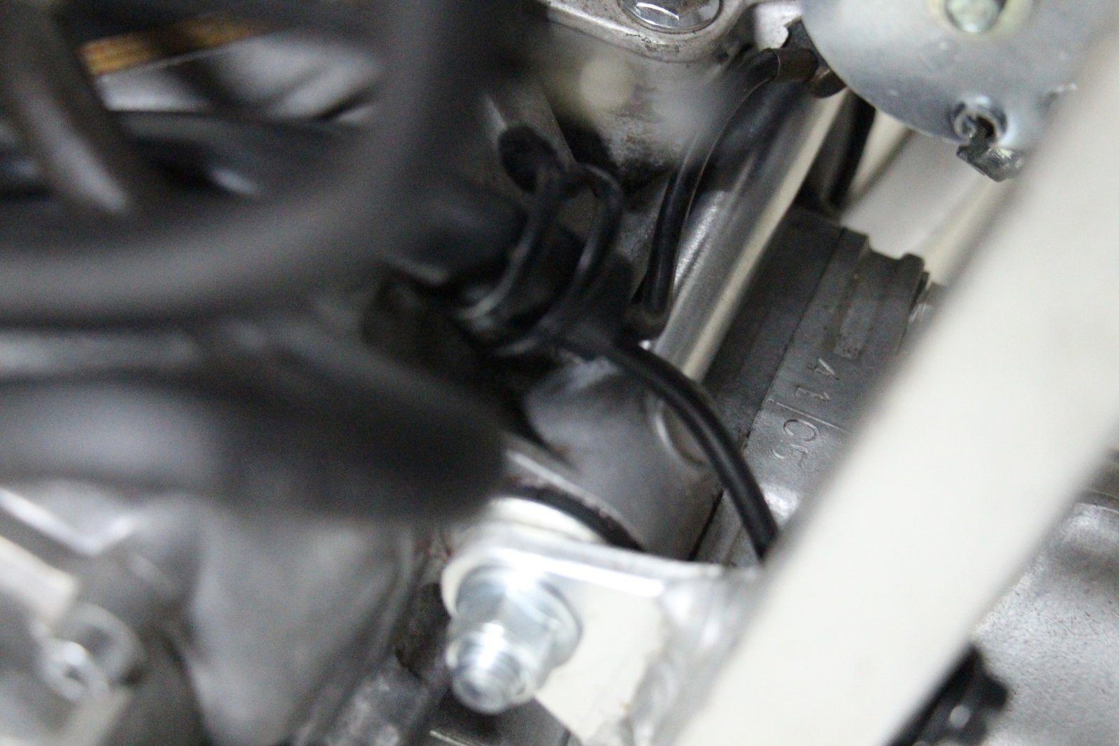 Engine Spacers RGV250 VJ21/VJ22 - Image 4