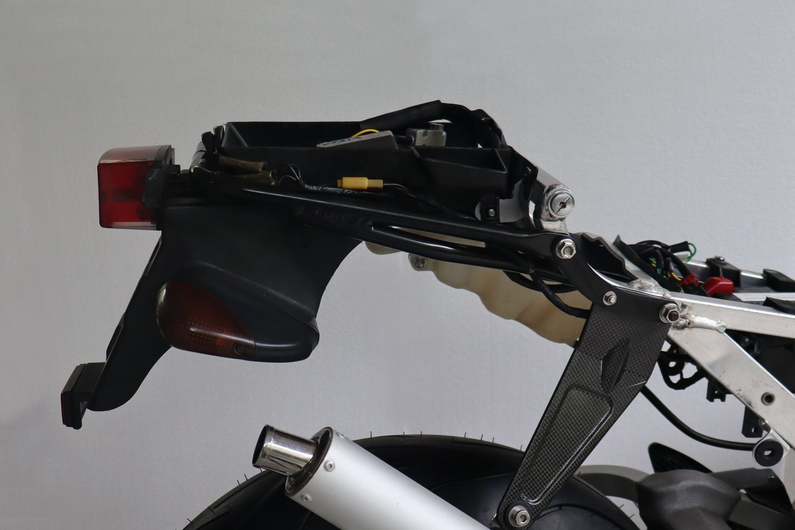 Subframe, Aluminium, RGV250 VJ21, Assy - Image 3