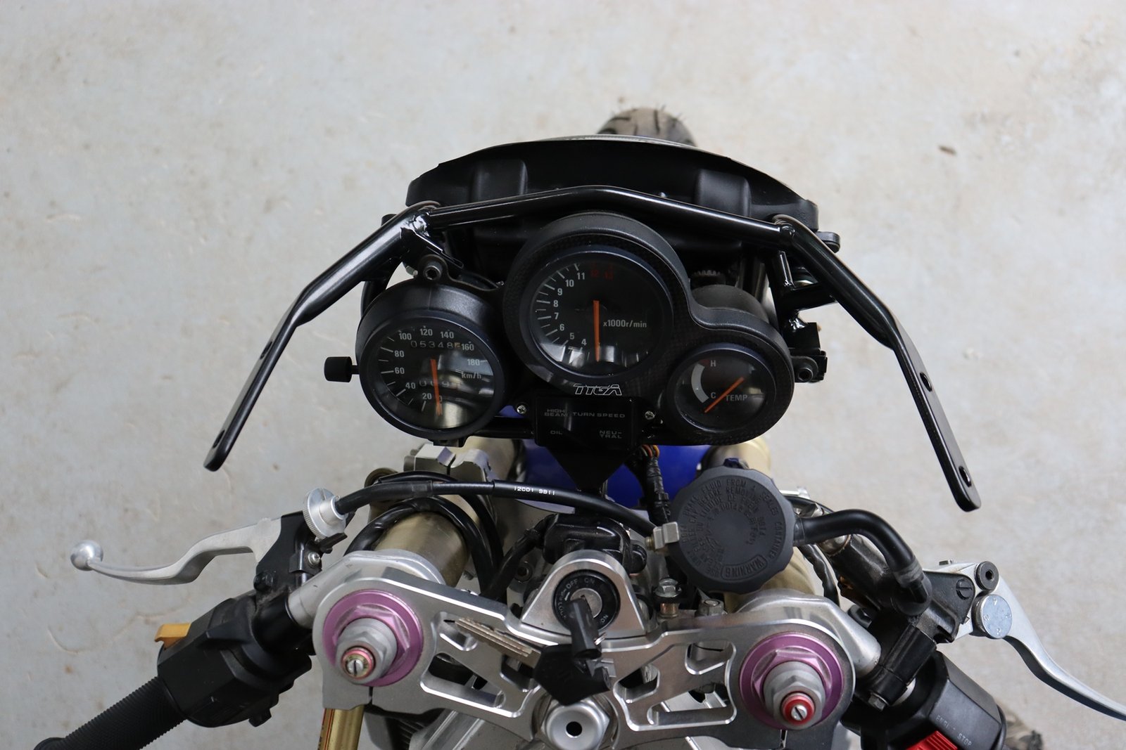 Upper/Meter Stay, Aluminium, RGV250 VJ21 - Image 7