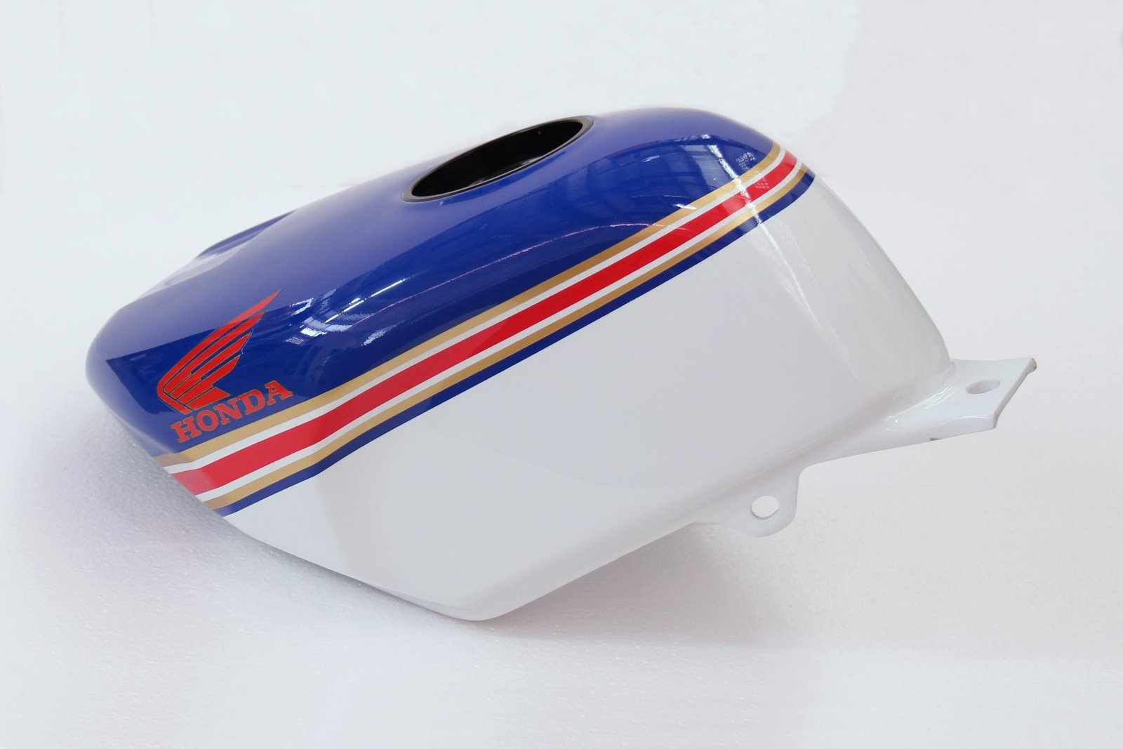Fuel Tank, GRP, NSR250, MC21, Painted Rothmans - Image 2