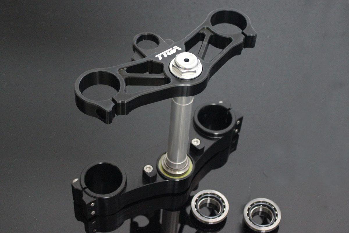 Triple Clamp Set, CNC Black, CBR600RR Forks to fit CBR250RR MC22