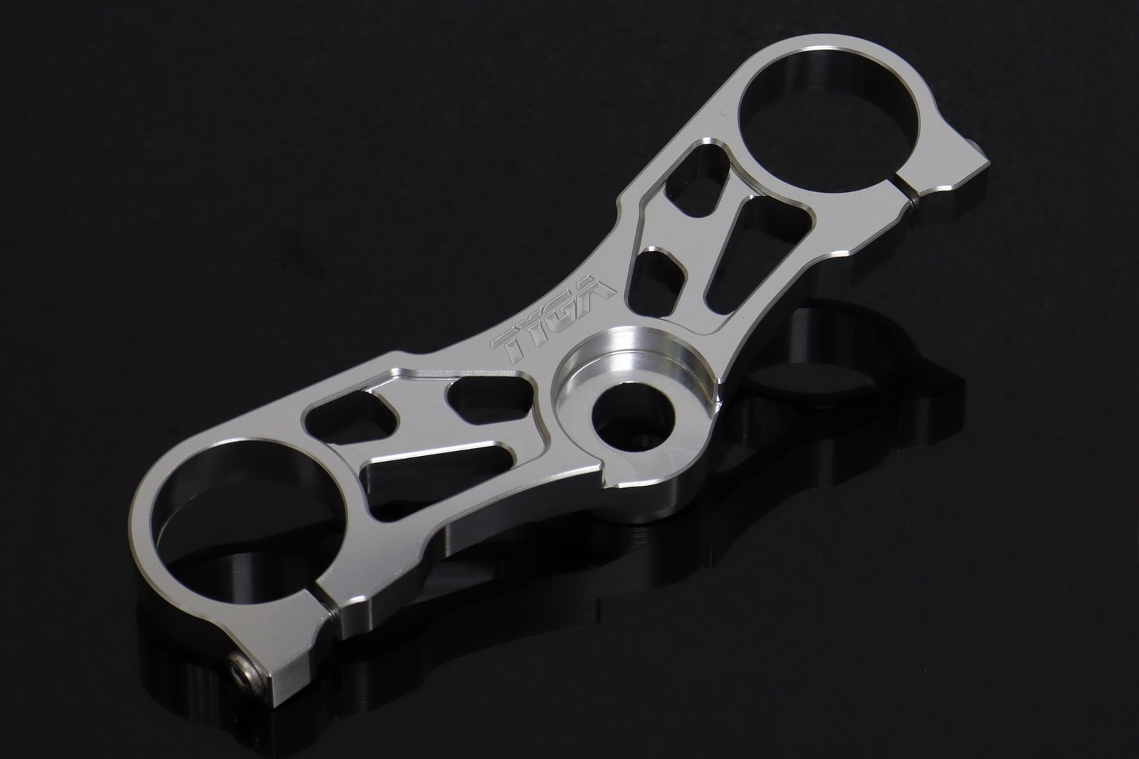 Top Triple Clamp, CNC Silver, RGV250 VJ22
