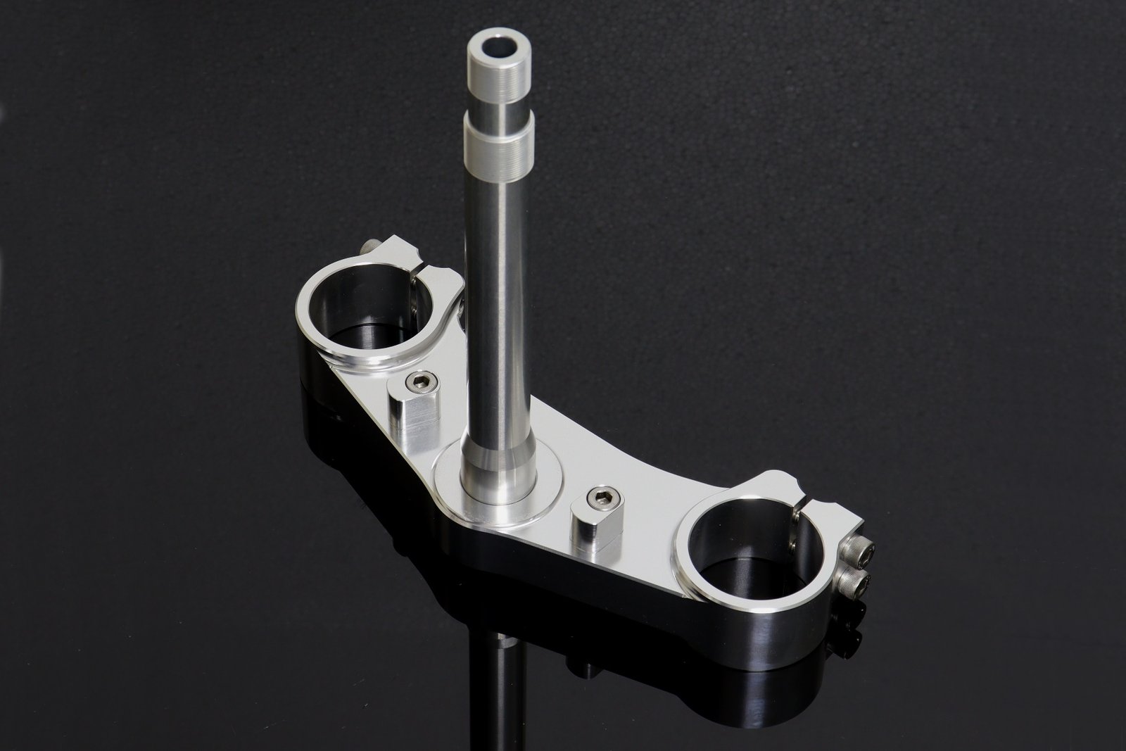 Lower Triple Clamp, CNC Silver, RGV250 VJ22 - Image 2