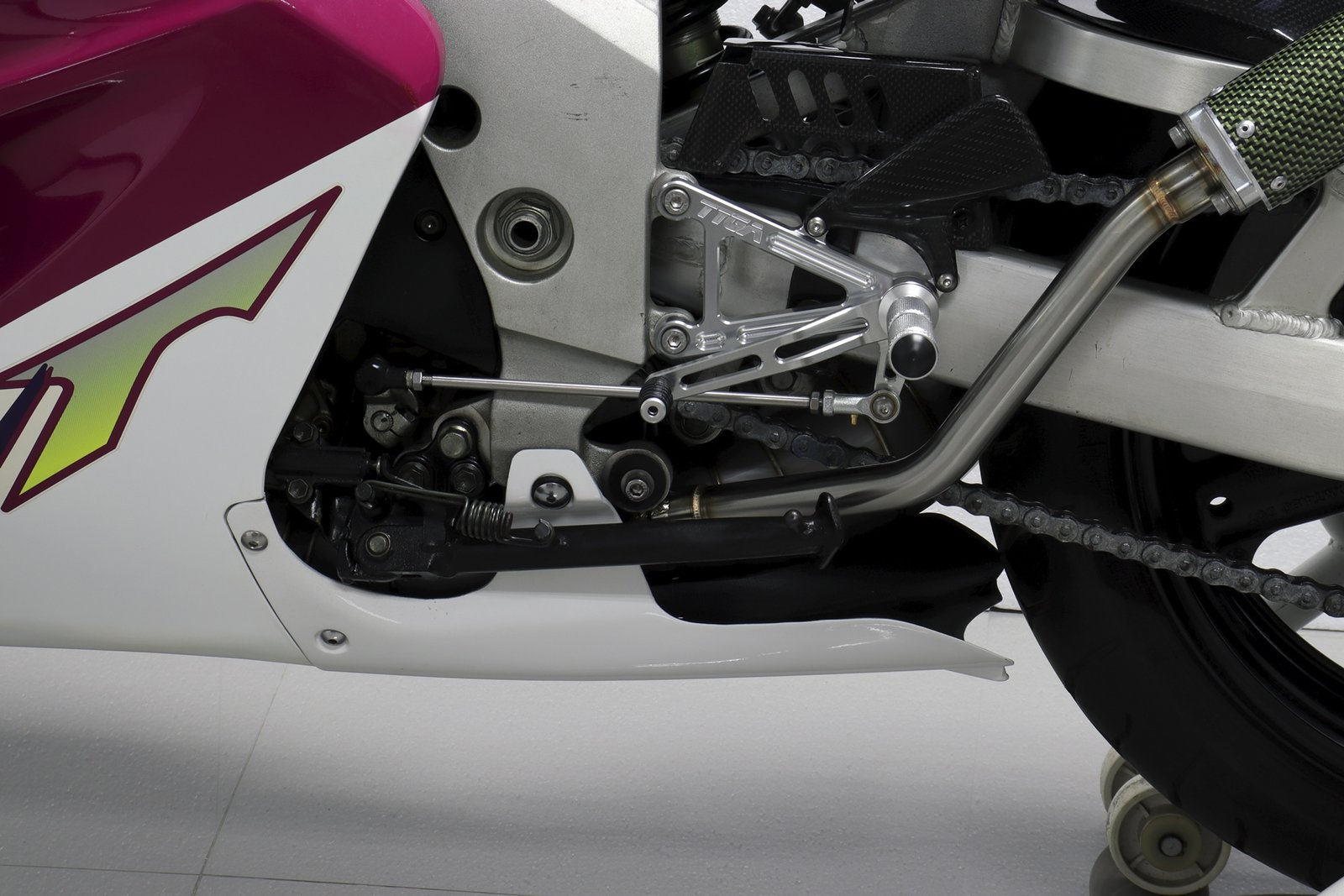 Racing Step Kit, VJ23 RGV250 - Image 9