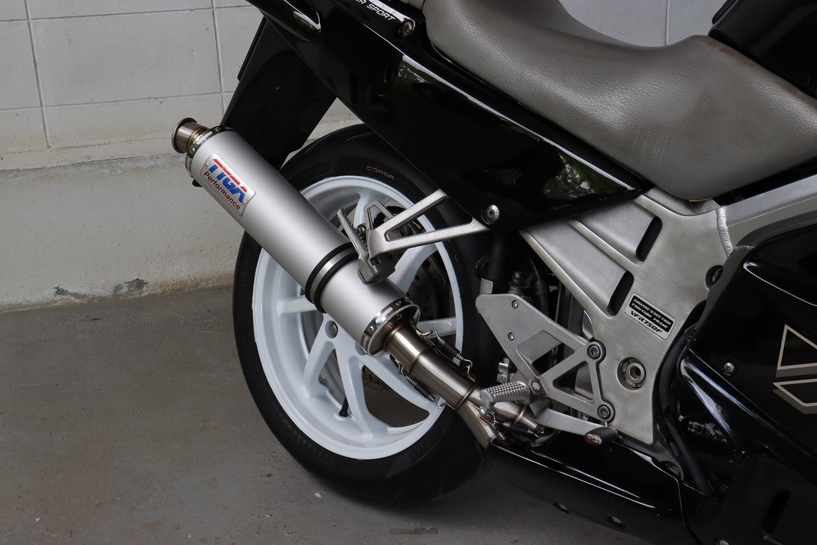 Set, Pipe, R.H Exit, Full Race System, Round Aluminium Silencer ,VFR750F, 3rd Gen, 90-93 - Image 5