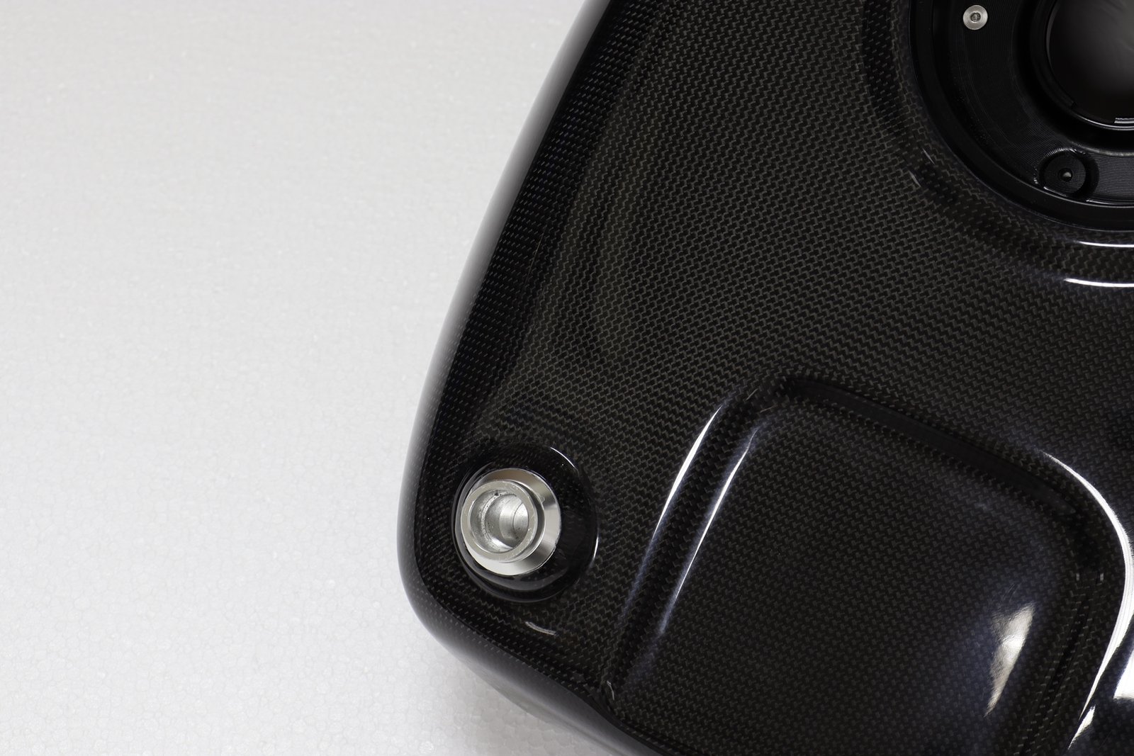 Fuel Tank, Carbon, VFR750R RC30 - Image 9