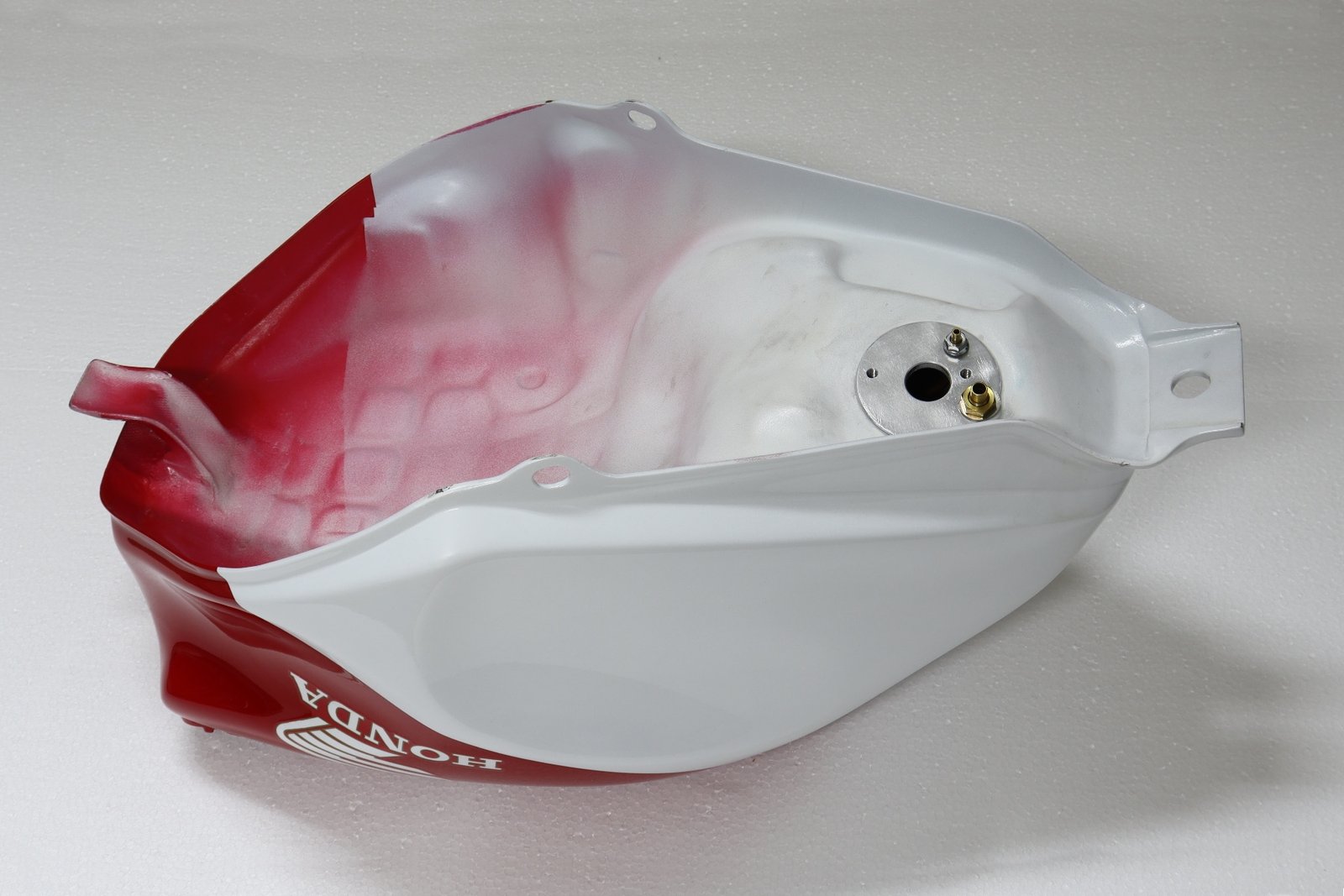 Fuel Tank, GRP, RVF400 NC35, Painted Red/White - Image 5