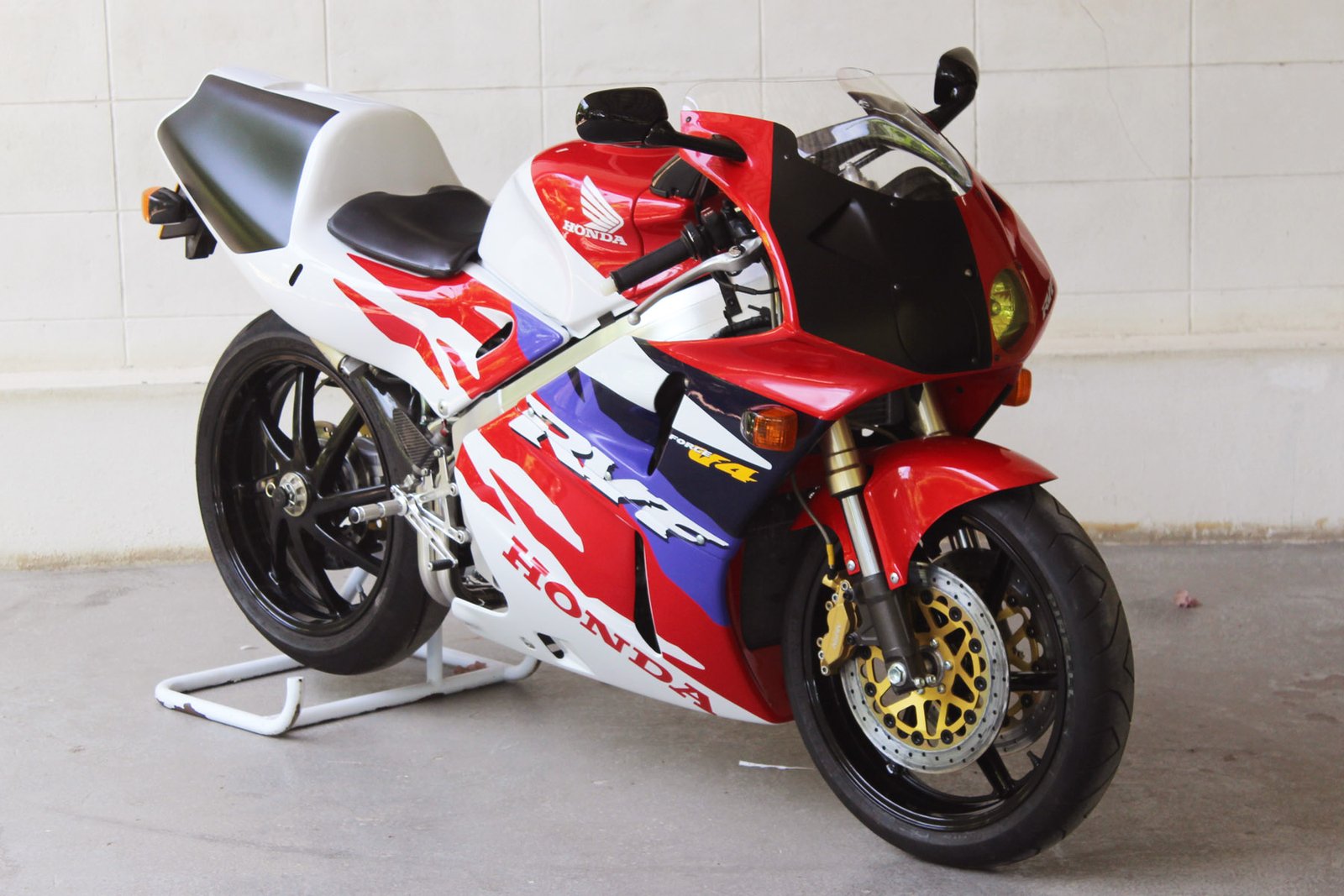Kit, Endurance, GRP, Complete Bodywork Set with Tank Covers, NC35, Painted (RR) 1994 - Image 12