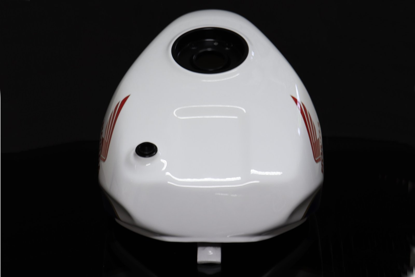 Fuel Tank, GRP, VFR400R NC30, Painted Type1 - Image 5