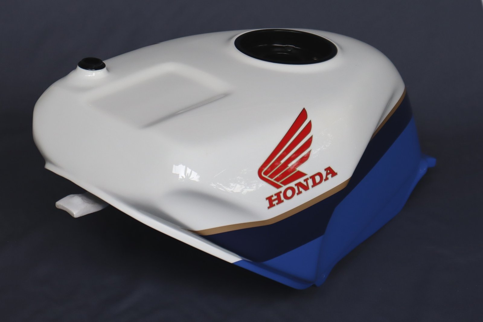 Fuel Tank, GRP, VFR400R NC30, Painted Type1 - Image 6